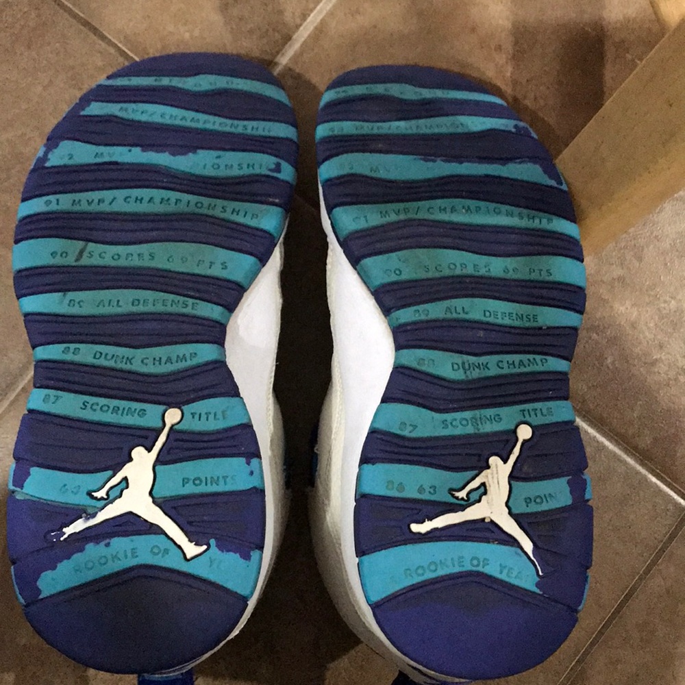 Retro 10 Jordan - Picture 3 of 4